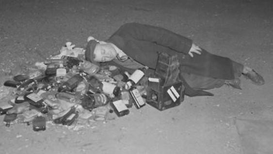 PearlConnection's tweet image. It's FRIDAYYY!!!!! Me, tonight 👇🍻