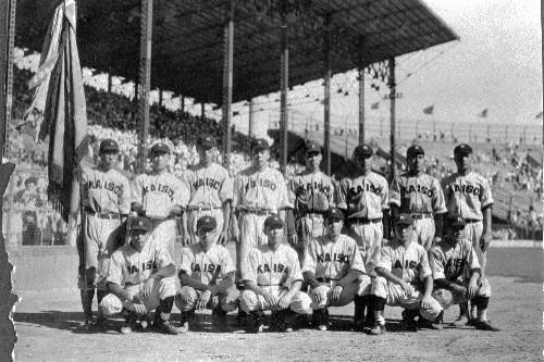 猛虎の星 Twitterissa 今日は終戦記念日 戦争中は高校野球もプロ野球もできなかった 今は当たり前のように高校野球で汗と涙を流し プロ 野球で卓越したプレーを見て感動する そんな当たり前の日常に感謝しましょう Http T Co Wddh94jvkw Twitter