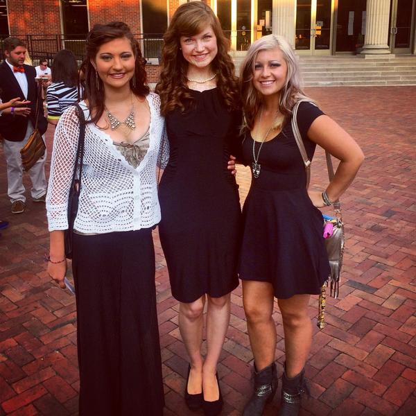 AbbiScottMusic's tweet photo. Last night was Great with these two ladies! Black and White Event dinner! #Lipscomb #QuestWeek #GoBisons 💛💜 http://t.co/jpmDe9KoNh