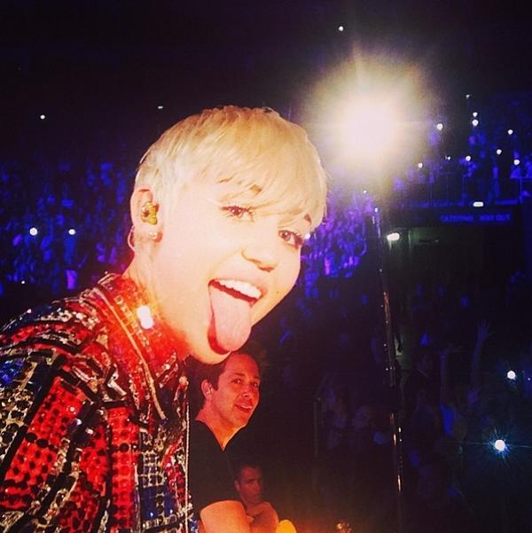 ExtraMileyCyrus's tweet photo. #BSAForMiley http://t.co/I7gtfSmlf7
