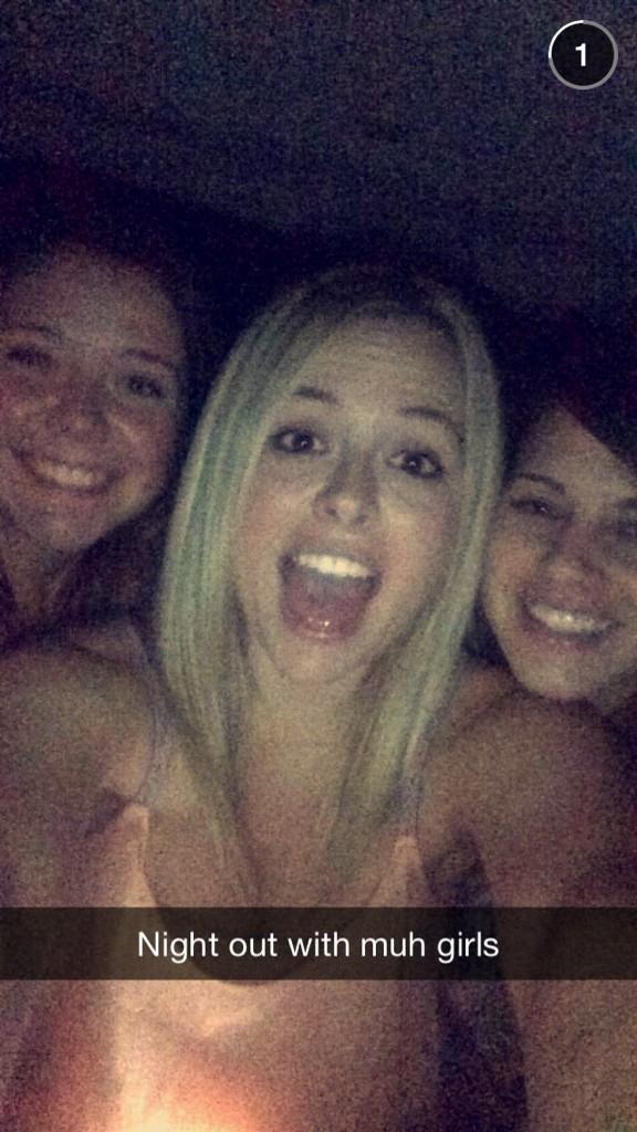 MaggieJane__'s tweet photo. Love these girls so much. I'm gonna miss you Haylee! 😭😘 @Haylee_Michelle @CJ3__ http://t.co/q85VXv2mtH