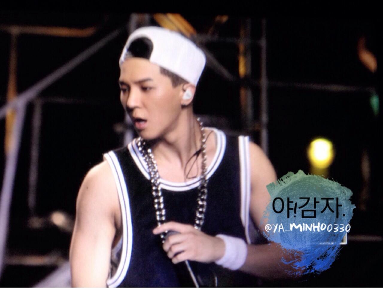 BvFlKNJCQAAeSmx.jpg:large