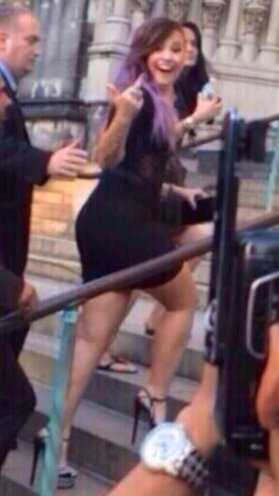 _fxckedupthin's tweet photo. #votedemilovato http://t.co/5LTcxxiPOQ
