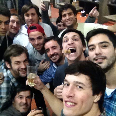 Selfie Hollywoodense del equipo post asado