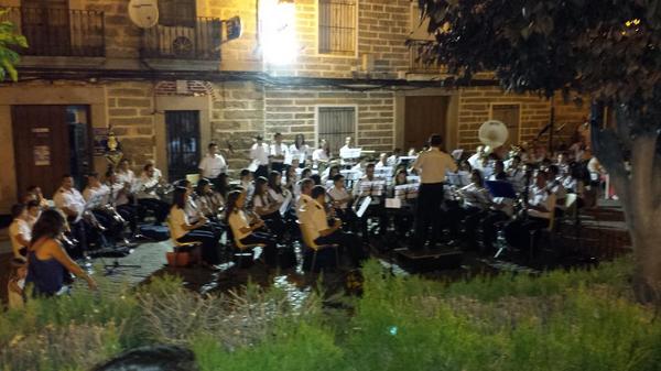 En directo <a href="/bandapedroche/">Banda de Música “Santa Cecilia” de Pedroche</a>.