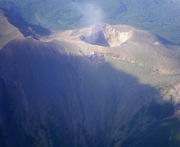 Bromotengger's tweet image. #Fumaroles on the #crater of #Shindake #volcano #Kuchinoerabu #Japan