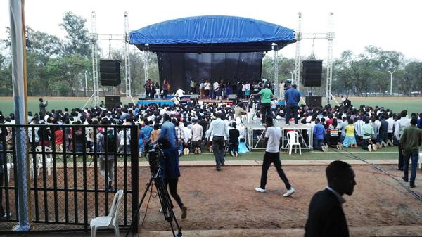 nsengimanajp's tweet photo. Thx Pastor @RickWarren 4 inspiring # Rwanda's  #Youth this afternoon - determined 2 conquer the future of our dreams http://t.co/y8DjHo8kIY