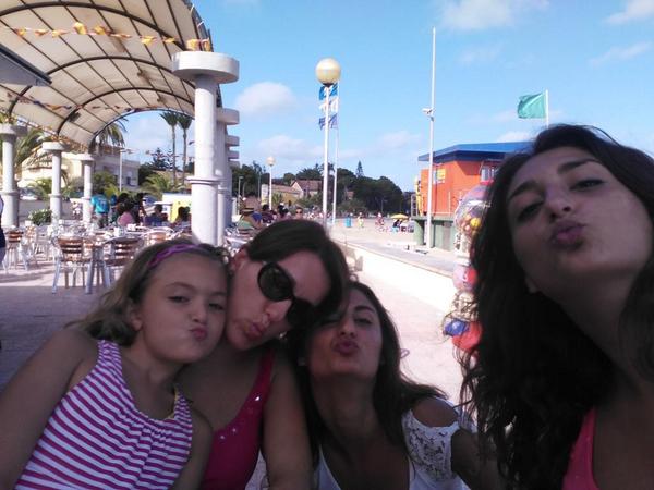 MariaGonz95's tweet photo. Tarde de chiringuito en Lo Pagán :) http://t.co/Rz9tzf84nt