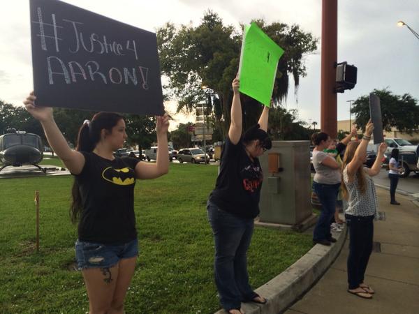 bobhogensen's tweet image. #justice4aaron #okeechobee rally for autistic teen beat up on camera @CBS12