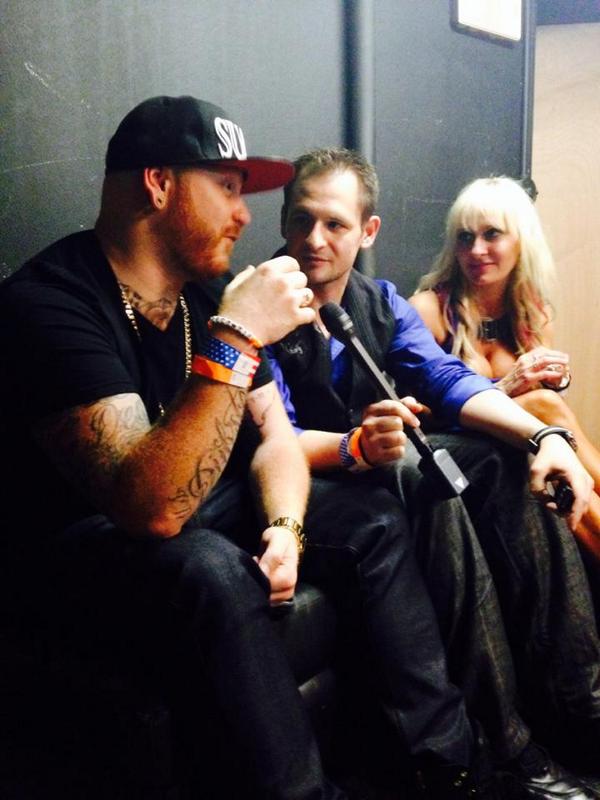 Xclusive_Access's tweet image. Love this photo from the interview with @DJsnowhite and @KennedyJonesTHO.