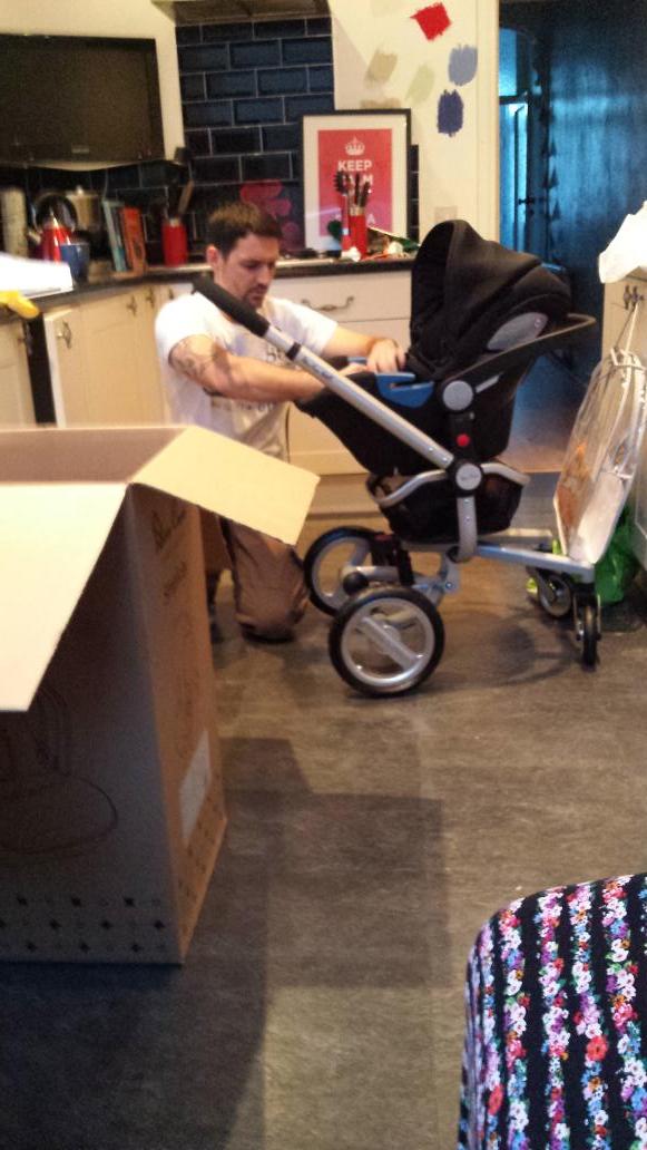 Gerbil1986's tweet image. 12 years in the army has not prepared him for a baby!!! #armyprep #babyready #confusedman