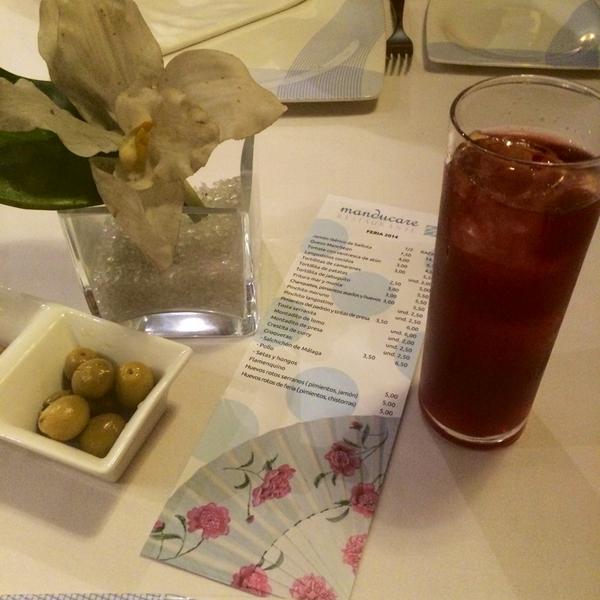 aceitunasroldan's tweet photo. No se puede empezar mejor la feria de #Málaga! En el Restaurante Manducare @SaboraMalaga @ManducareRest @FeriaMalaga2 http://t.co/tGkDD5Jtkh