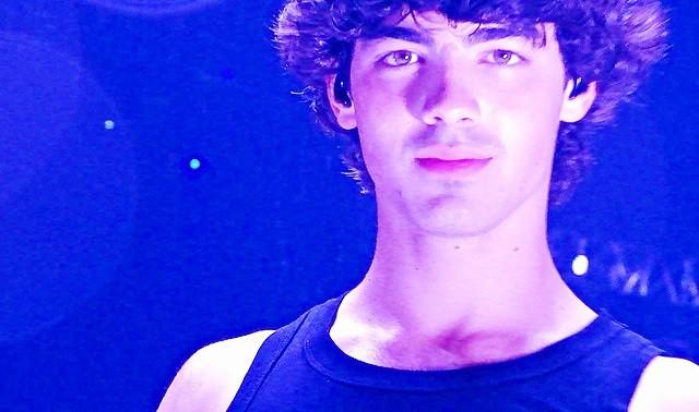 Joe Jonas was my first love when i started to get into bands HAPPY BIRTHDAY BABE  