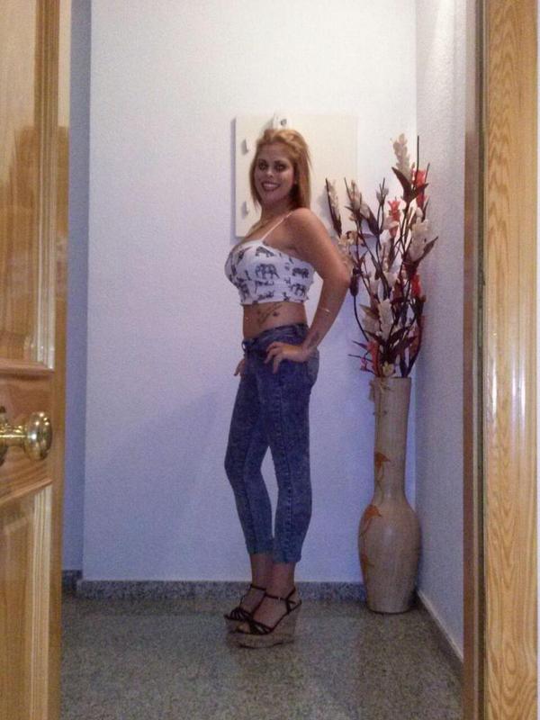 Marya1315's tweet photo. #UnaDeViernes!! 😜 ✌ http://t.co/cNZqgaN1lA