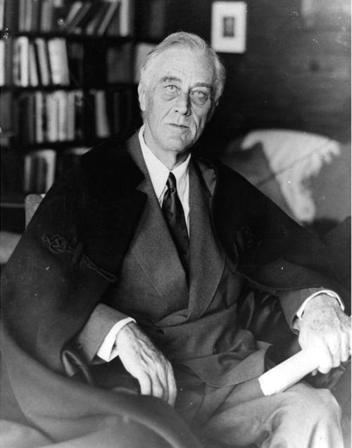 Amazing Historical Photo of Franklin D. Roosevelt  on 4/12/1945 