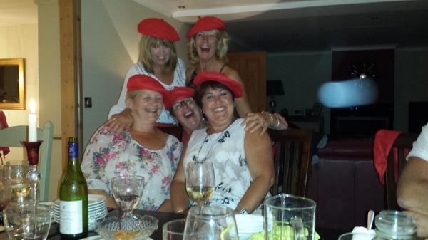 arthommo's tweet photo. A foxy party.! danny bachs mam top left#luvly http://t.co/x0f93sXmPG