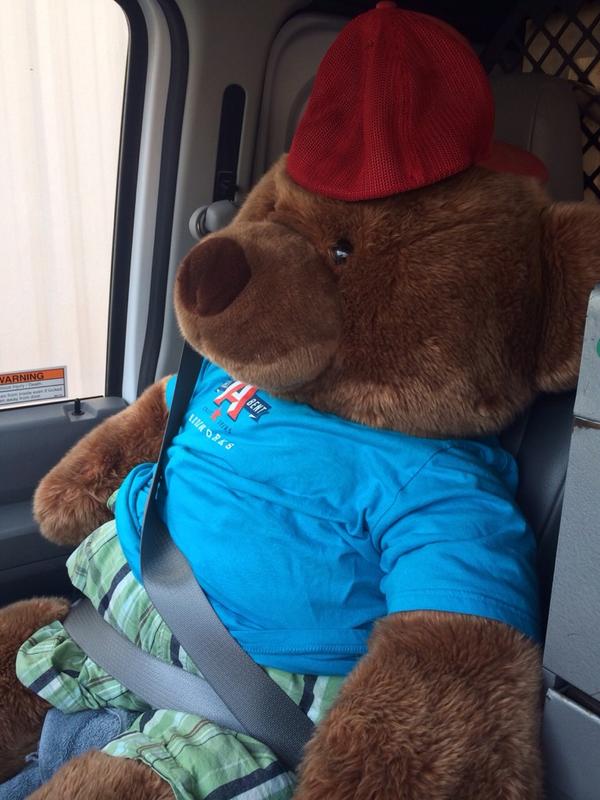 kaiser1125's tweet photo. “@TomJohnStamos: Day one at my new job! http://t.co/qcvE0BXQOQ” my new copilot