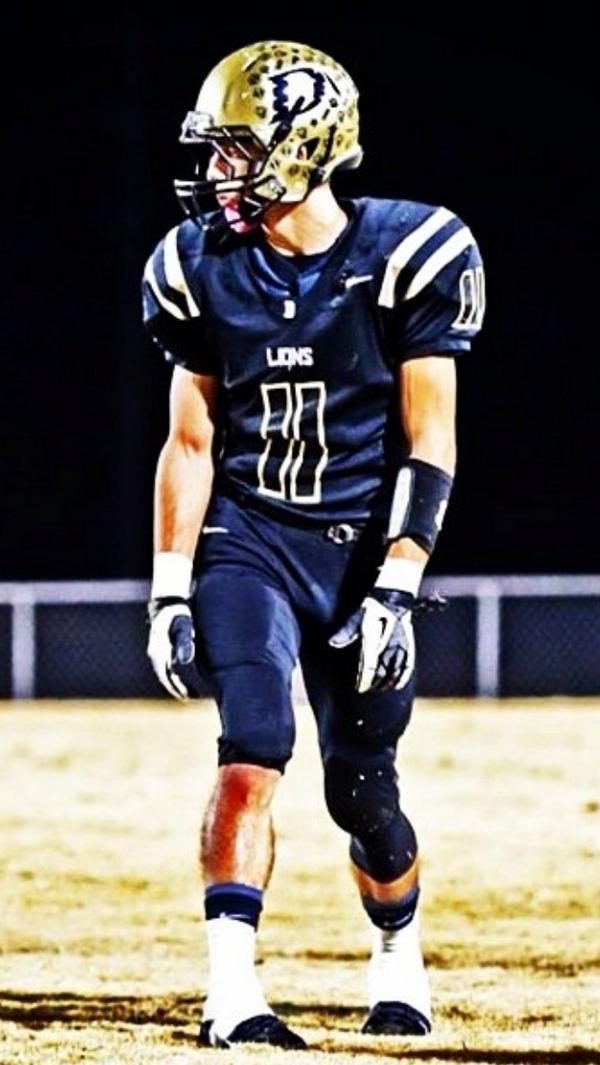 dresdenfire1's tweet photo. It's Game time for DHS at Henry County Jamboree. Go Lions. #DHS #GoLions #DHSFootball #ThowBackPic http://t.co/dfAS1Fk3XD