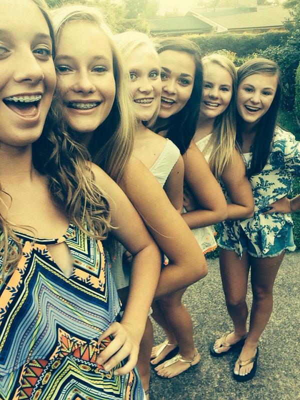 RaegannLamb's tweet photo. Idk I've just really missed my pals #6chicks 💘💘 http://t.co/9I6JaFcBCs