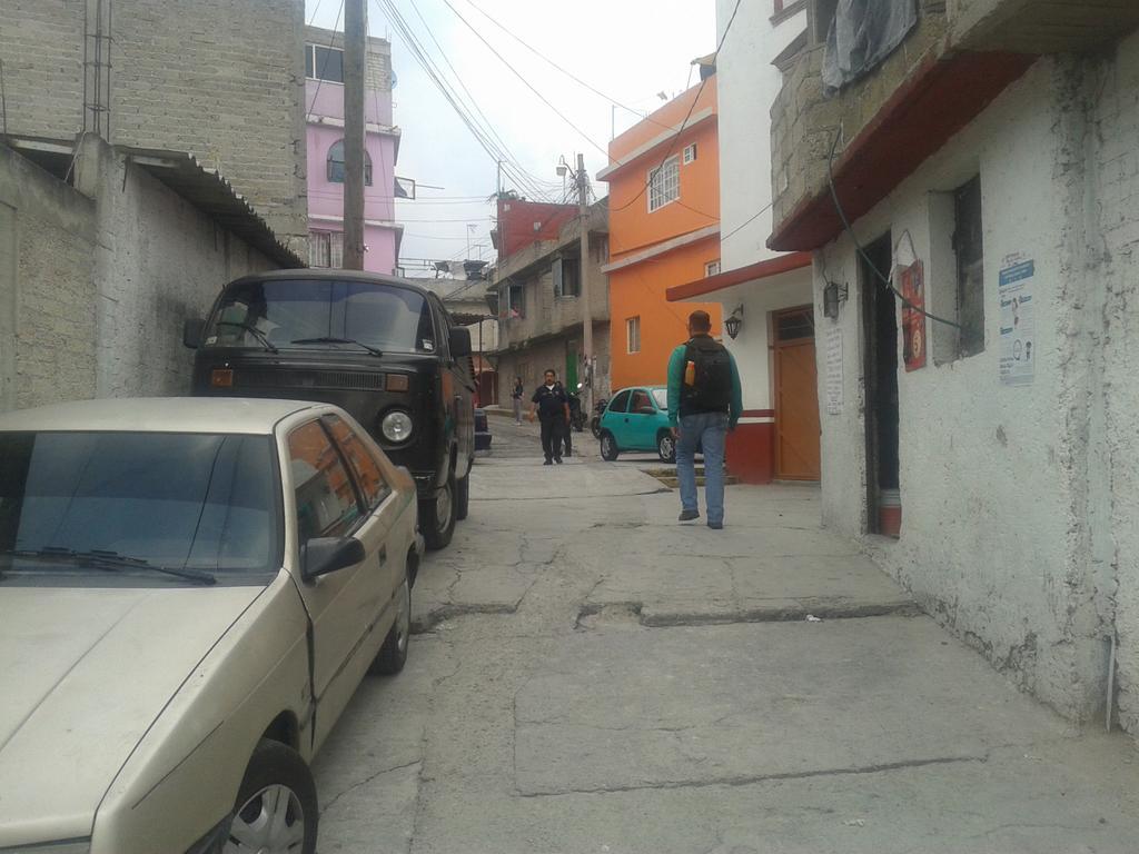 americolor's tweet photo. @Delta2_Nau @DavidSanchezG  me doy cuenta q se hay precencia policiaca en la loma taurina gracias por su apoyo http://t.co/XV6UQMVkQT