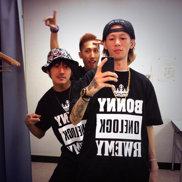 RWEMY's tweet photo. 明日のshowの衣装
#BONNY x #ONELOCK x #RWEMY 
コラボTシャツ！！ http://t.co/zxo4bri7xg