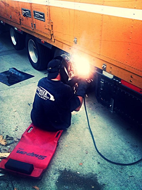 After hours service call. Give us a call. 909-816-8961
premiertrailerservice.com