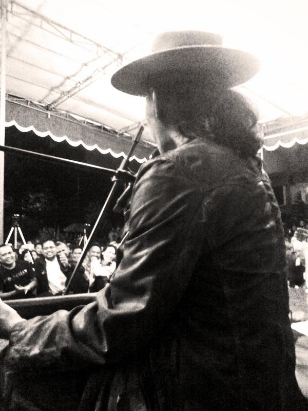 "<a href="/sudjiwotedjo/">Jack Separo Gendeng</a>: Yg Terang &amp; hidup dlm Kegelapan