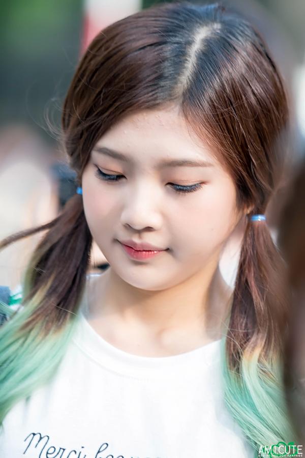 amicute903's tweet photo. 140815 뮤직뱅크 - 조이 #레드벨벳 #RedVelvet #Joy
http://t.co/4fujDATkS5
http://t.co/eIR4yS1L3v http://t.co/LwKy6MZF0Q