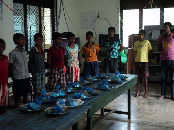 janakait's tweet photo. We celebrate Our Doni's 6th birth day with Kadahapola Orphanage Children on 14.08.2014 evening http://t.co/t4NATnvq1i