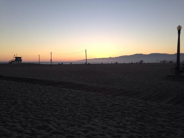 ChaseRace32's tweet photo. Wait a beach and mountains... This isn't Kansas! http://t.co/ChjFmSeFIz