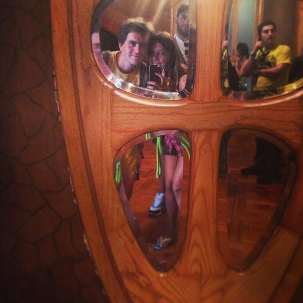blaBarcelona's tweet image. #barcelonavacation #couple #selfie #casabatllo’ ift.tt/1pkFyqV
