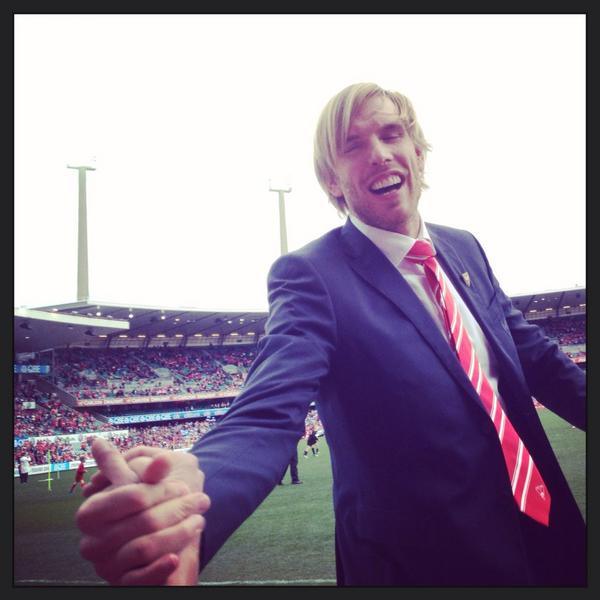 Lucie_kins's tweet photo. Farewell Hyphen! What a champ! #farewellLRT #HCFgoswans http://t.co/K0PQvfX6yK