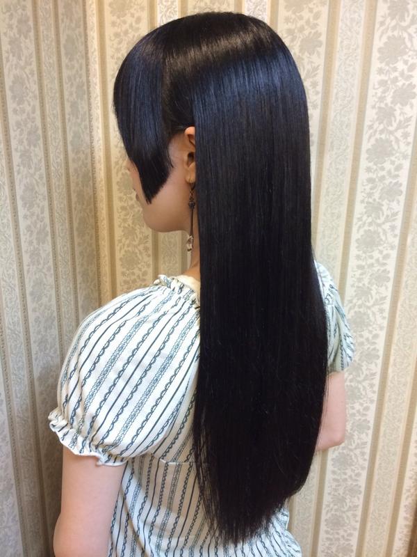 シャンテグラム على تويتر お客様紹介 美しい黒髪ロング前下がり姫カット つややかでキレイです 耳掛けするとアクセサリーが可愛らしいです ピアスは Lillyという作家の商品で ひとくち宝石ランチピアス Byアビエタージュ Http T Co Lbvrs4io62