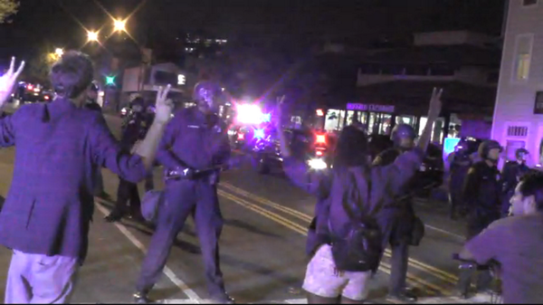 Ferguson_News's tweet photo. Oakland march ends in Berkley as a police line stops the peace soldiers from walking further.
#Ferguson #MikeBrown
* http://t.co/W6bCuM73m8