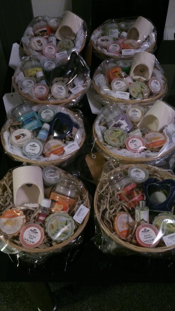 The_Candle_Cave's tweet photo. @LiveShopLocal We are open as usual providing all manner of #HomeFragrance @Traders_Outlet #SaleTown
#ShopLiveLocal http://t.co/MBYz7b7453