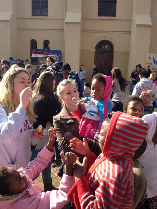 At the Tweetoringkerk for our #Ubuntu project! @KovsieJoolRAG making a difference where we can! @JJ_UFS <a href="/UFSweb/">UFS</a> #rag