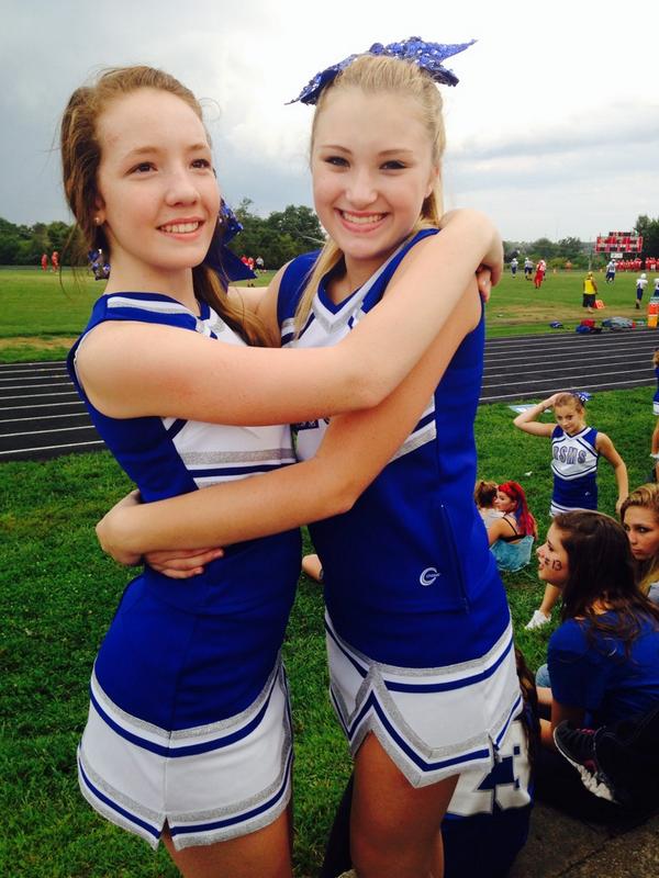 FullForceKy's tweet image. Two of our Sr. Black Ops cheering for their middle school team!