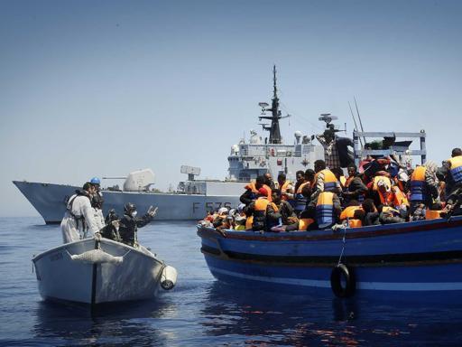 Corriere's tweet image. Alfano: «L’operazione Mare Nostrum  deve finire, subentri l’Europa» goo.gl/WYKJQP