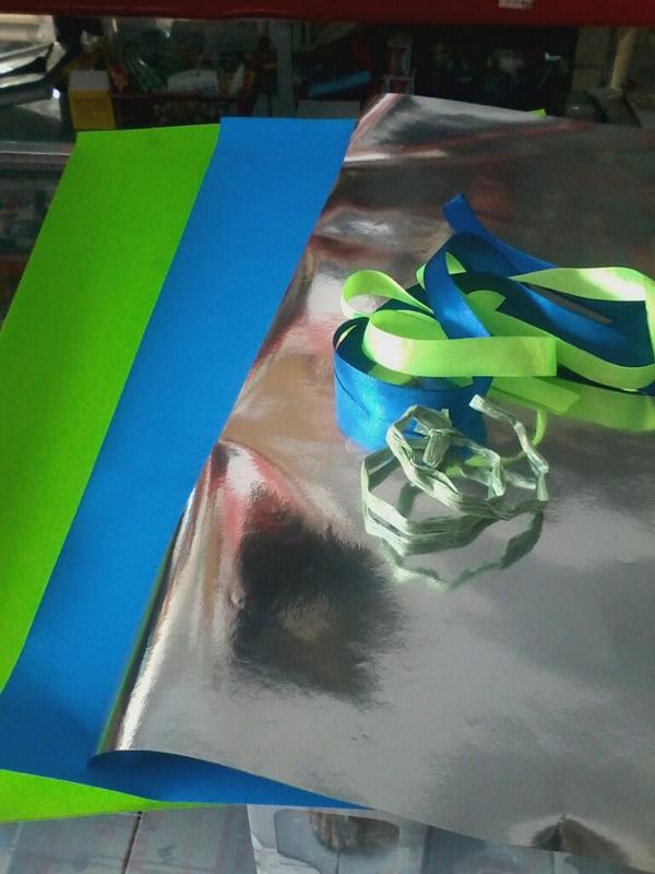 Asturo 08, asturo 28, kertas perak, tali rafia hijau, semua tersedia dan terjangkau. It's all about PEKA 2014..