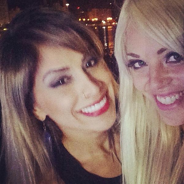 Tina_LittleCris's tweet photo. #MayNessa lindas ❤️❤️❤️❤❤️ http://t.co/RfA3fsC9qm