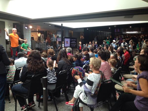 Place_des_Arts's tweet photo. Atelier de percussion avec Baratanga! #vireeclassique #ecgel #gratuit http://t.co/nfmvcz0gqS