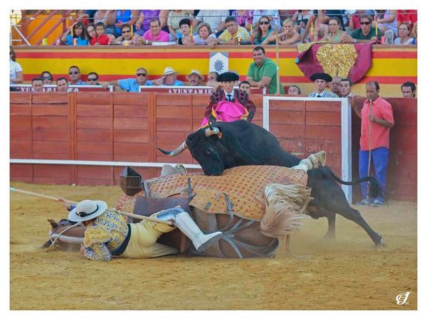 <a href="/lmralcocer/">Luis Miguel Rodríguez Alcocer</a> <a href="/donsamueh93/">Samu Hernández</a> alto a la guardia civil. ¿Papeles?