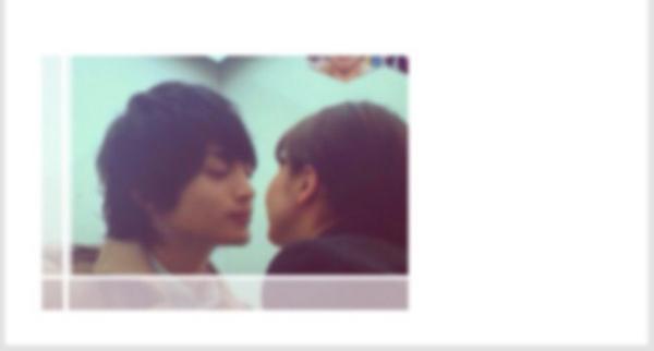 CxiHur's tweet photo. _

.

　　　　携　　　帯

　　　　　　　弄　　ッ　て

　　　　　奶　　で

.

.

　　　　　　率　　:　　　いちゃ森

.

.

　　　　　一

　　　　　　　　寸　　俺

　　　　弄　　ッ　て　よ

.

_

　 http://t.co/JLv1sCLdvW