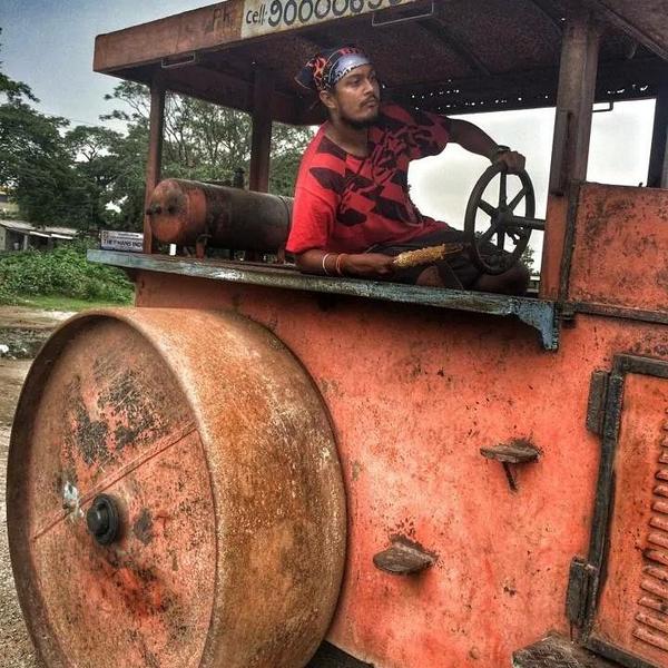angad_panesar's tweet photo. #Roadroller in a roadroller on #mtv #chasethemonsoon #chasecyclones #ceat #goviral http://t.co/ELg6cfcpyb