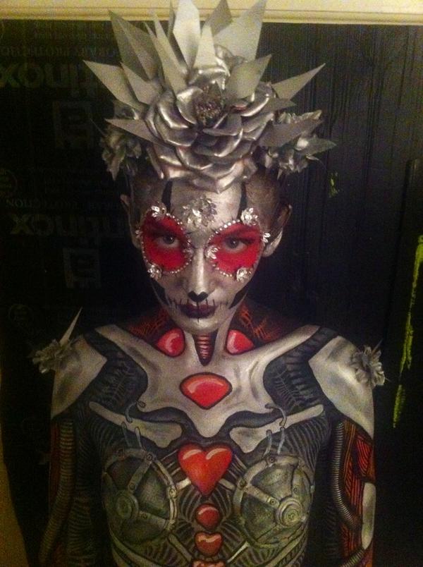 Sneaky glimpse of Thursdays photoshoot! Cyborg day of the dead theme - experimentation with stencils! @ladymchong