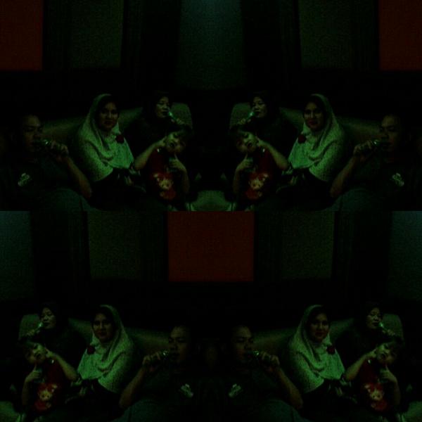 putriiariski's tweet photo. novilla;-) wth fmly({}) =-" http://t.co/YlU1FFX81z
