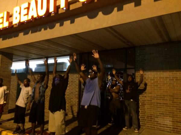 AntonioFrench's tweet image. I'm really proud of those who ran to block looters. They tried to redirect back to the chant "Hands up! Don't shoot!"