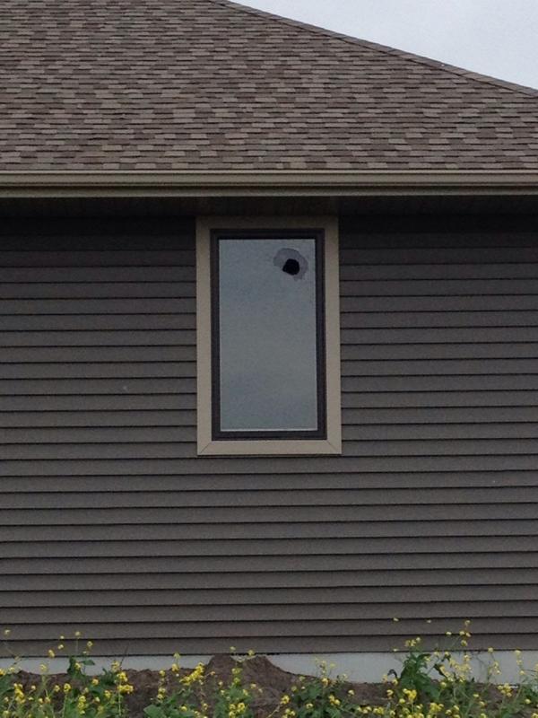 colt_pools6's tweet photo. Solid drive by @DixonBowen on hole 18. Not a bad way to end your round. #shatteredwindow #ShatteredDreams http://t.co/wf3c4CdkY3