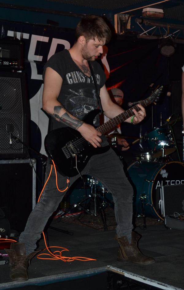 ST2648's tweet photo. @Im_The_Envy Apologies for the delay - attached a few more photos from the Bristol Exchange gig. http://t.co/2GW9fJEZ7N