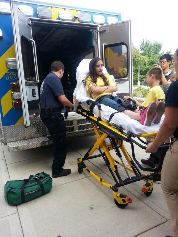 jasminprozone14's tweet photo. Great to see hOw much they loved learning about the emt's!!! http://t.co/HR6TRkprPf